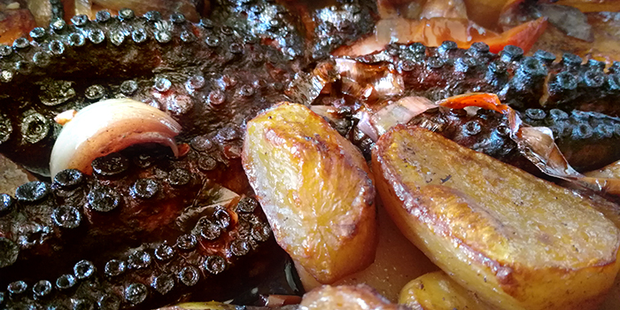 Polvo Assado no forno com Pimentos e Anis estrelado