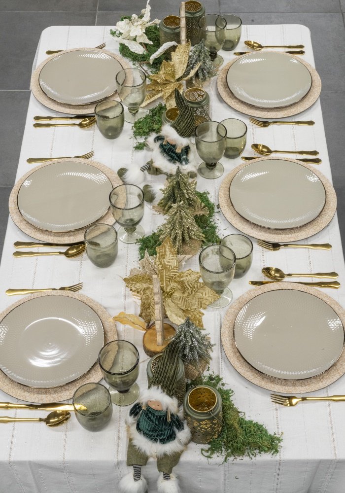 uma mesa de Natal elegante