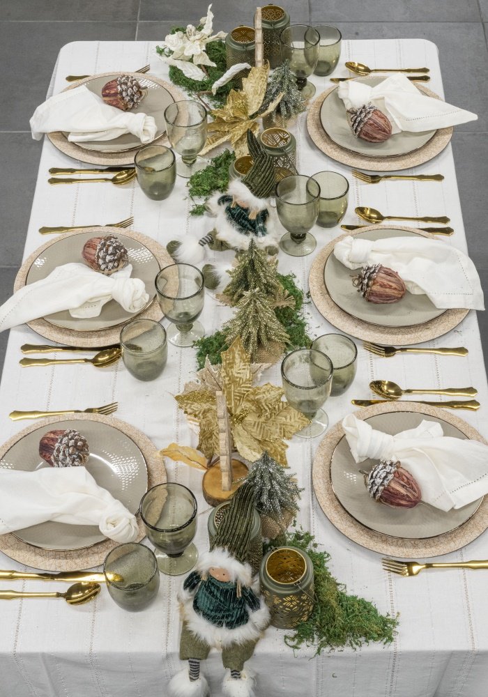 uma mesa de Natal elegante